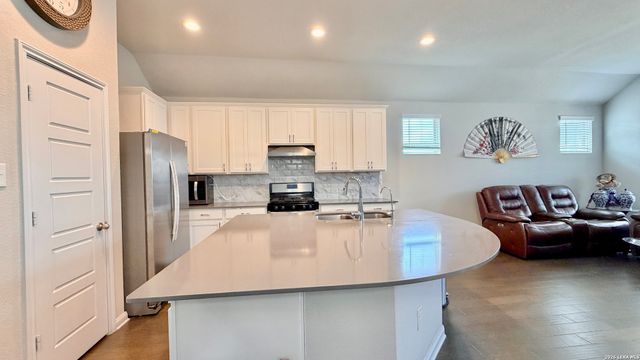 10225 Bricewood Place, San Antonio, TX 78254