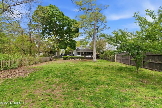 11 Bruce Place, Rumson, NJ 07760