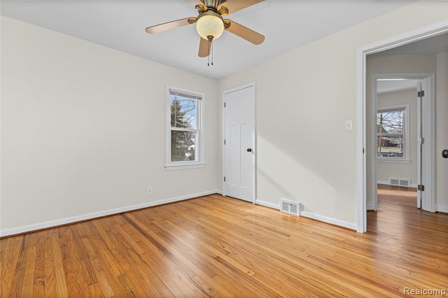 22404 Ridgeway Street, Saint Clair Shores, MI 48080