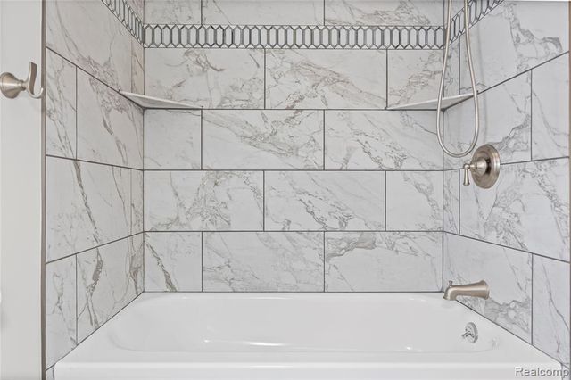 22404 Ridgeway Street, Saint Clair Shores, MI 48080