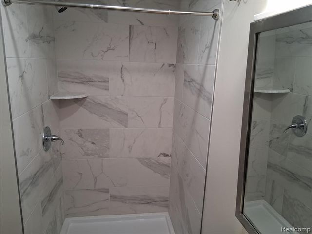 22404 Ridgeway Street, Saint Clair Shores, MI 48080