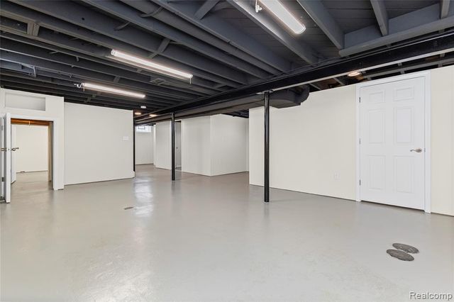 22404 Ridgeway Street, Saint Clair Shores, MI 48080