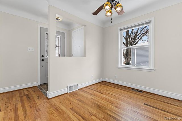 22404 Ridgeway Street, Saint Clair Shores, MI 48080