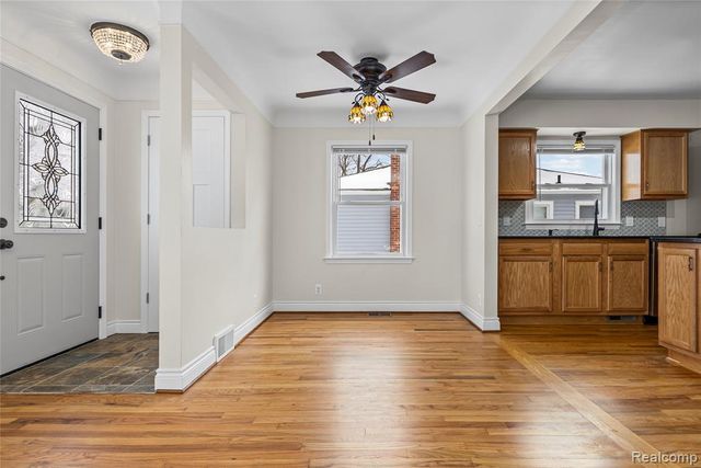 22404 Ridgeway Street, Saint Clair Shores, MI 48080