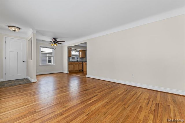 22404 Ridgeway Street, Saint Clair Shores, MI 48080