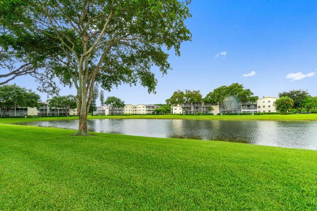 Image 16 of property listing at 289 Dorset G, Boca Raton, FL 33434