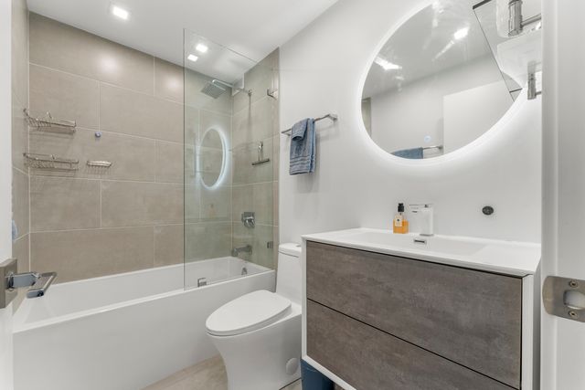 1516 N State Parkway 16D, Chicago, IL 60610