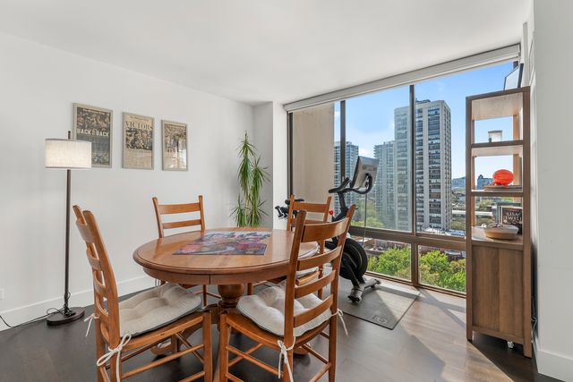 1516 N State Parkway 16D, Chicago, IL 60610