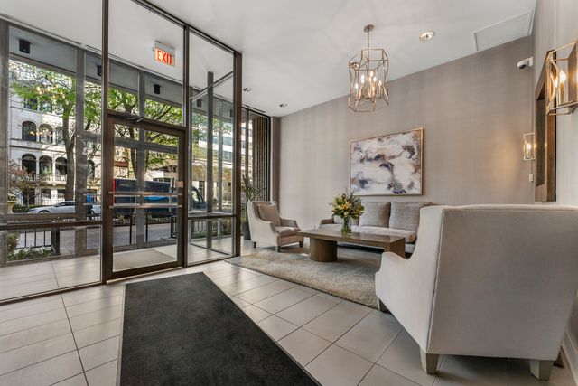 1516 N State Parkway 16D, Chicago, IL 60610