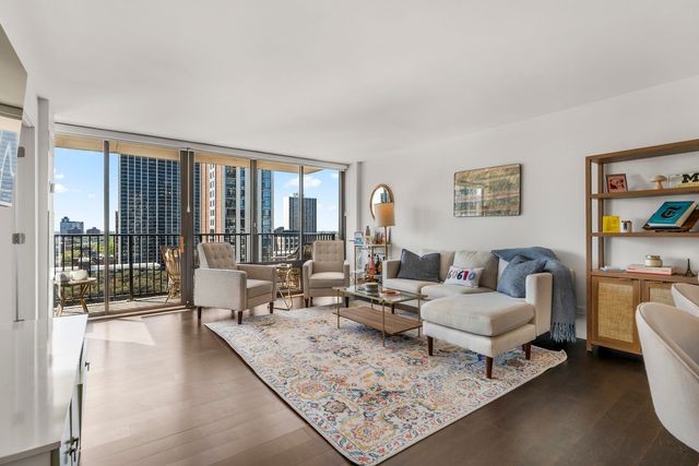 1516 N State Parkway 16D, Chicago, IL 60610