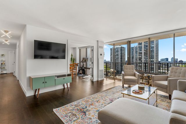 1516 N State Parkway 16D, Chicago, IL 60610