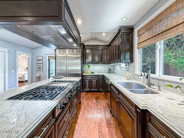 4332 Allott Avenue, Sherman Oaks, CA 91423