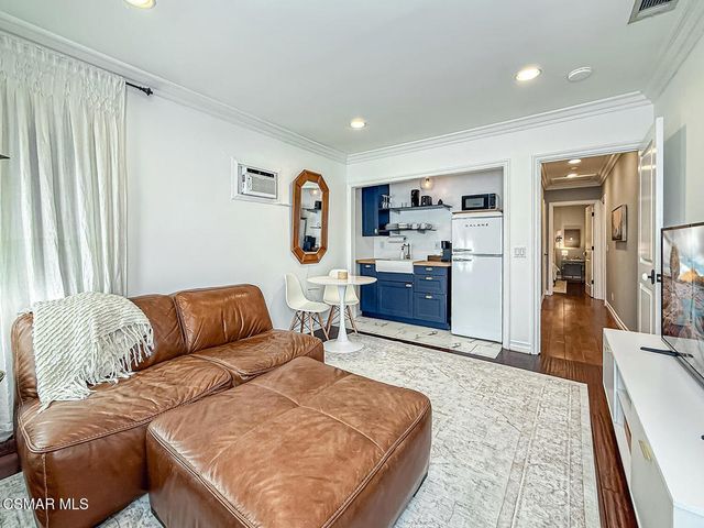 4332 Allott Avenue, Sherman Oaks, CA 91423