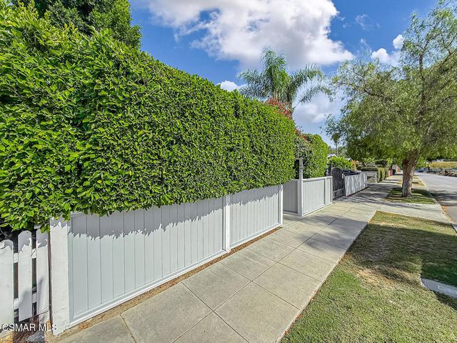 4332 Allott Avenue, Sherman Oaks, CA 91423