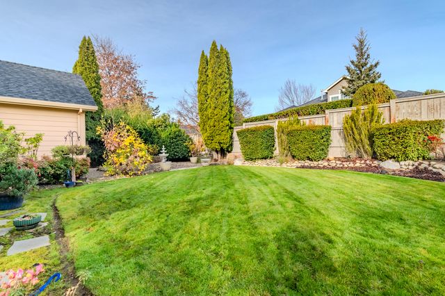 3909 Crystal Springs Drive, Medford, OR 97504