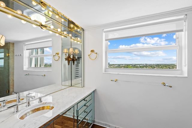 333 SUNSET Drive 1008, Fort Lauderdale, FL 33301