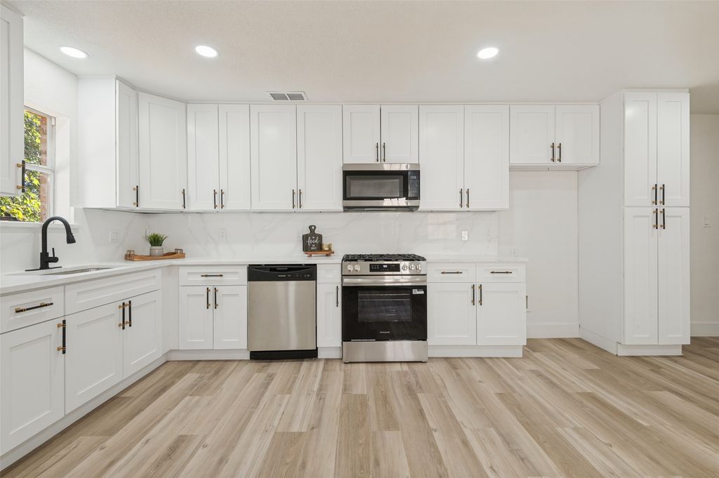2212 Piedmont Street, Irving, TX 75061 — photo 2