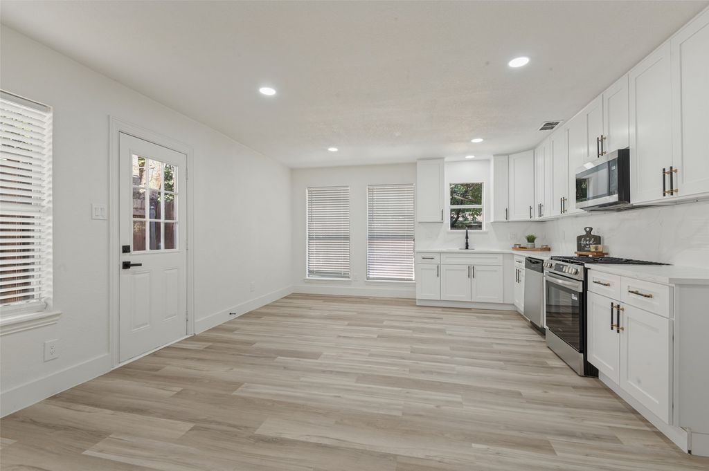 2212 Piedmont Street, Irving, TX 75061 — photo 5