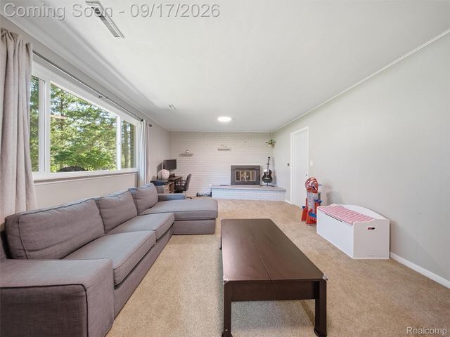 3642 Hi Lure Drive, Orion Charter Township, MI 48360