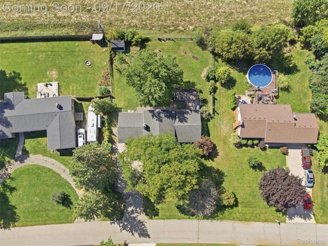 3642 Hi Lure Drive, Orion Charter Township, MI 48360