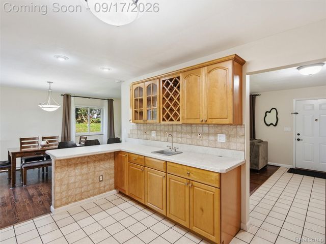 3642 Hi Lure Drive, Orion Charter Township, MI 48360