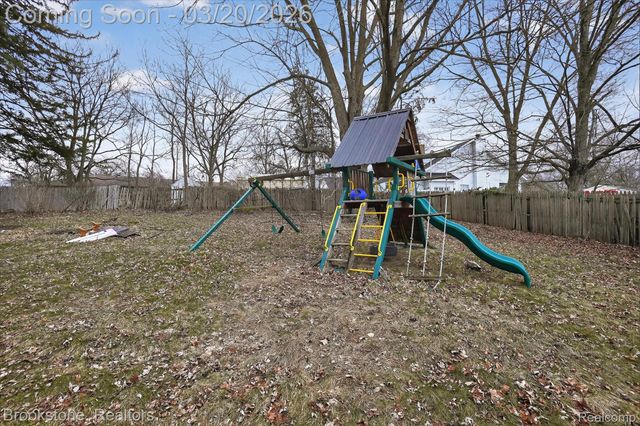 120 Boman Street, Flushing, MI 48433