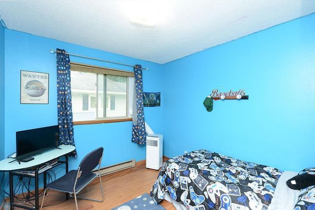828 10th Avenue E, West Fargo, ND 58078