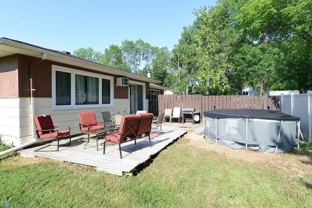 828 10th Avenue E, West Fargo, ND 58078
