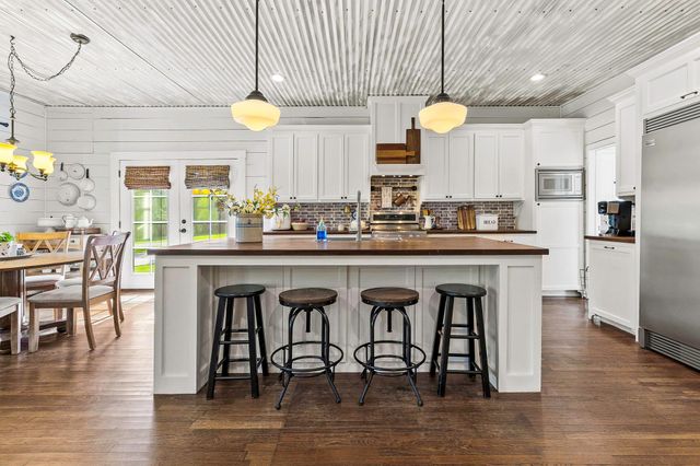 1699 Old Woodville Road, Livingston, TX 77351