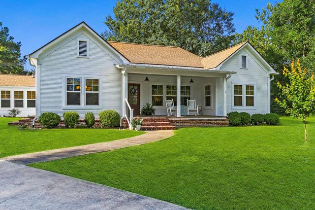 1699 Old Woodville Road, Livingston, TX 77351