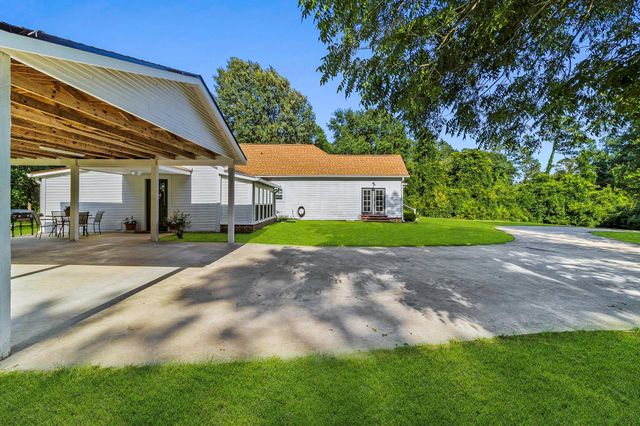 1699 Old Woodville Road, Livingston, TX 77351