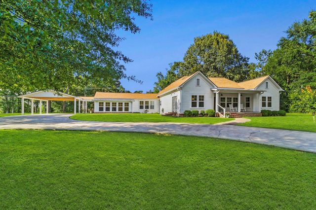 1699 Old Woodville Road, Livingston, TX 77351