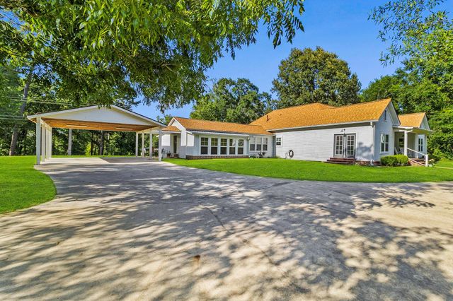 1699 Old Woodville Road, Livingston, TX 77351