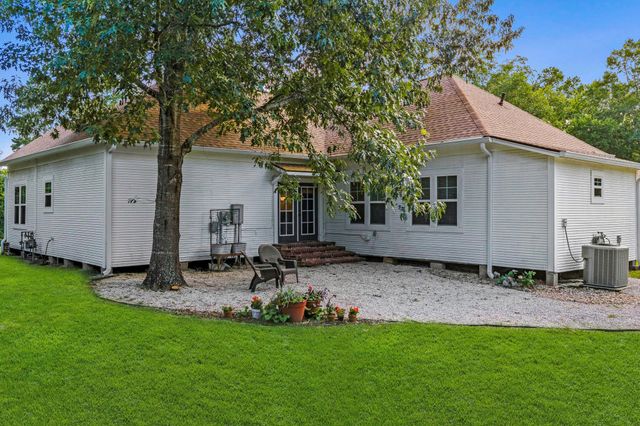 1699 Old Woodville Road, Livingston, TX 77351