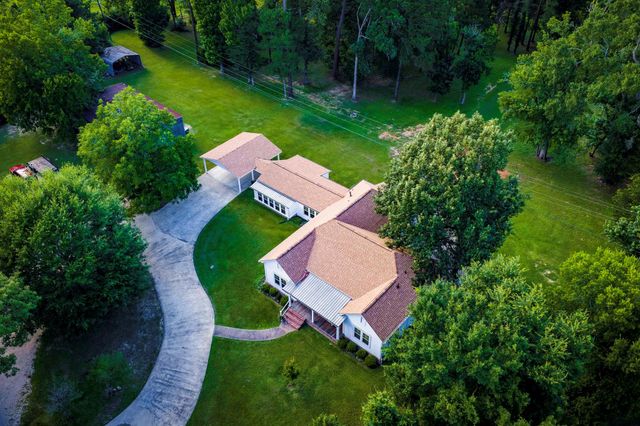 1699 Old Woodville Road, Livingston, TX 77351