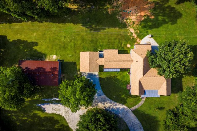 1699 Old Woodville Road, Livingston, TX 77351