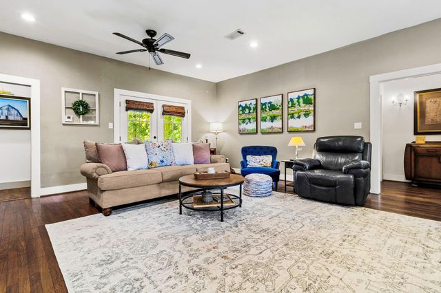 1699 Old Woodville Road, Livingston, TX 77351