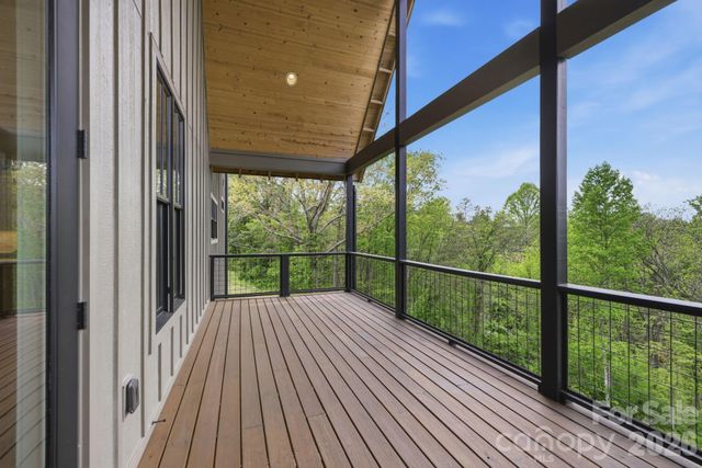 244 Westridge Farm Road, Asheville, NC 28804