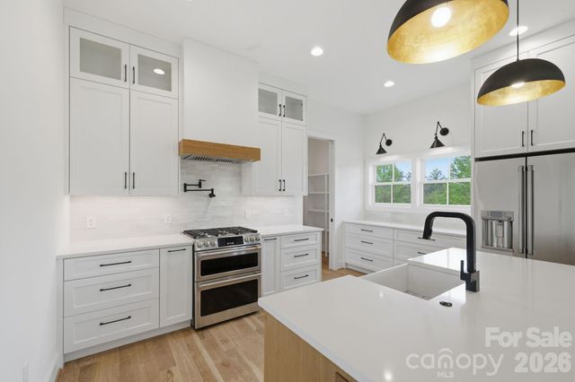 244 Westridge Farm Road, Asheville, NC 28804