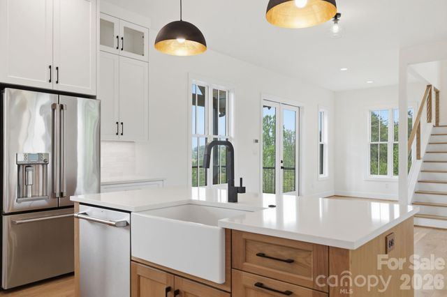 244 Westridge Farm Road, Asheville, NC 28804