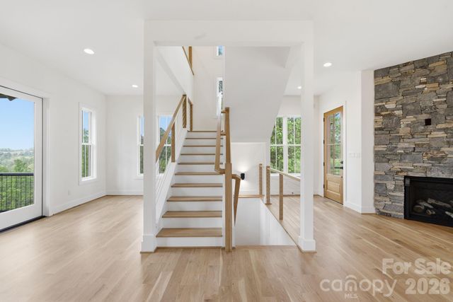 244 Westridge Farm Road, Asheville, NC 28804
