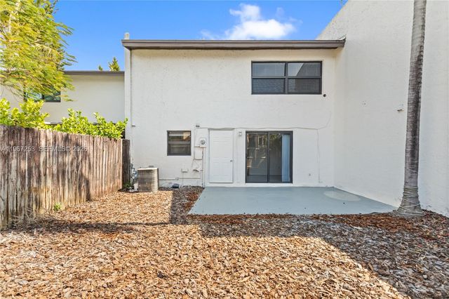 6502 SW 114th Ave, Miami, FL 33173