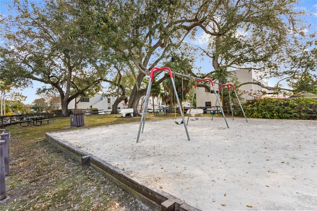 6502 SW 114th Ave, Miami, FL 33173