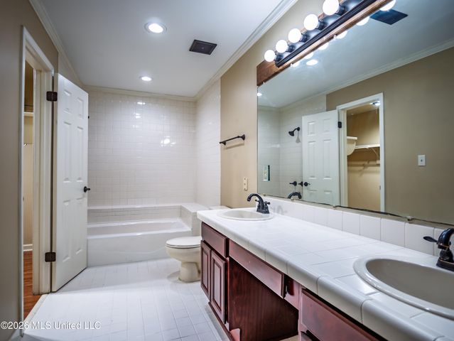 642 Deer Run, Batesville, MS 38606