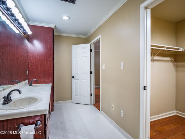 642 Deer Run, Batesville, MS 38606