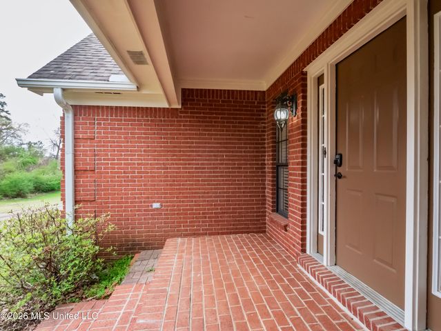 642 Deer Run, Batesville, MS 38606