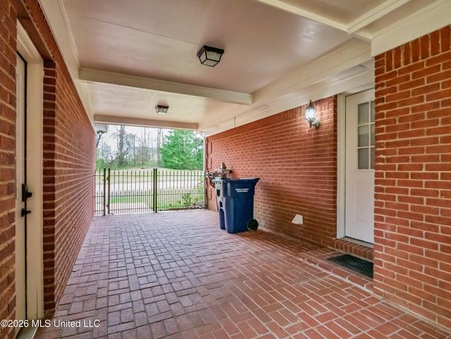 642 Deer Run, Batesville, MS 38606