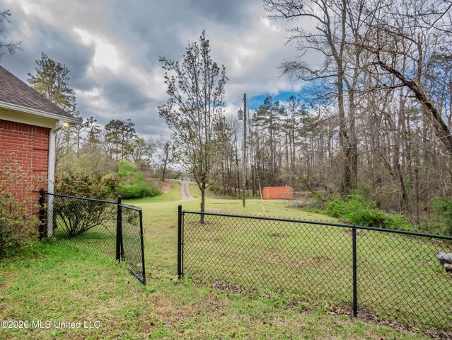 642 Deer Run, Batesville, MS 38606