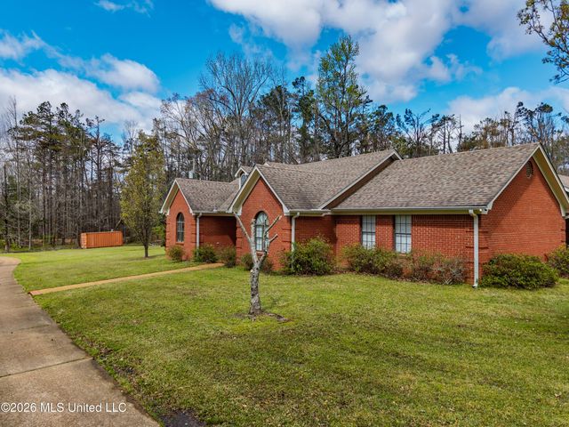 642 Deer Run, Batesville, MS 38606