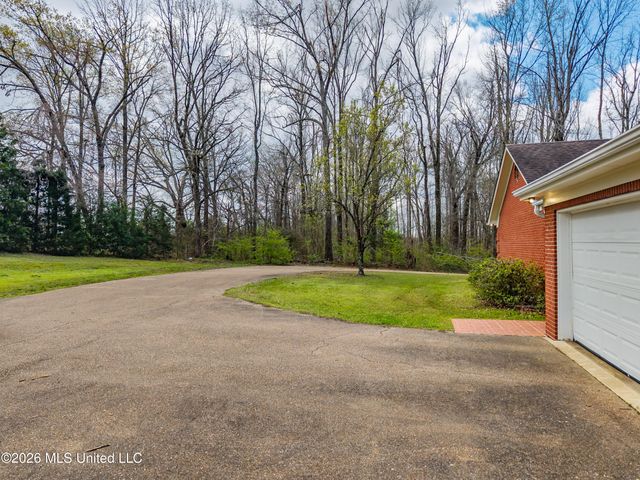 642 Deer Run, Batesville, MS 38606